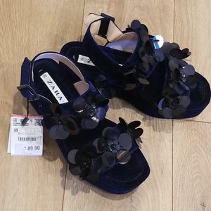 🆕 Zara Velvet Floral Platform Sandals Sz 35